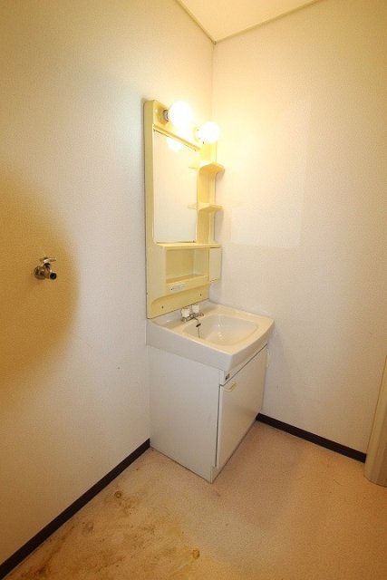 洗面設備　同物件別号室