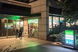 コンビニ　ファミリーマート グローバルフロントタワー店（コンビニ）まで206m