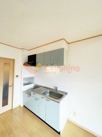 キッチン　※同タイプのお部屋になります。