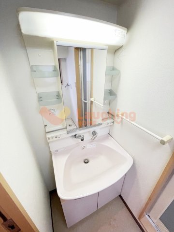 洗面設備　※同タイプのお部屋になります。