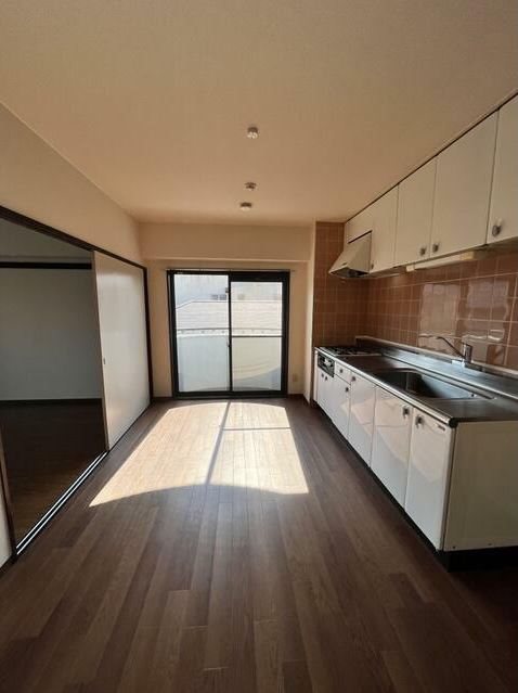 居室・リビング　同建物参考写真