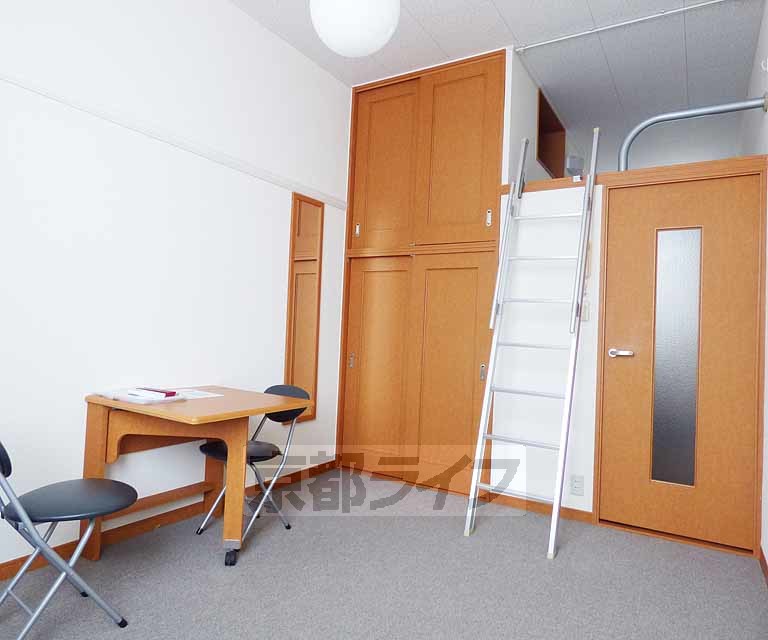 居室・リビング　広くてきれいなお部屋です