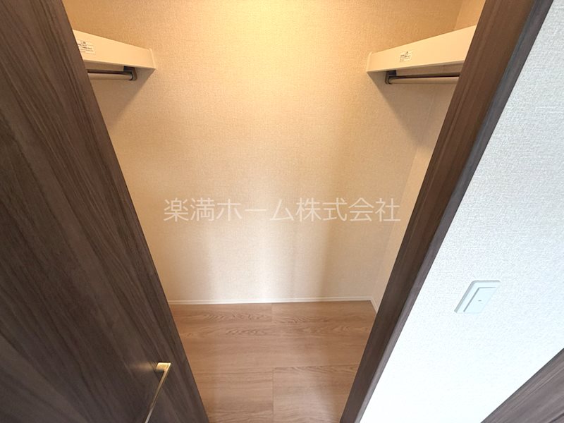 収納　ウオークインクローゼット♪