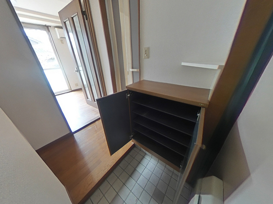 玄関　※別部屋の写真です