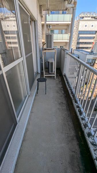 バルコニー　ベランダも広々してます