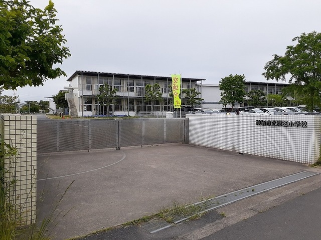 小学校　深芝小学校（小学校）まで400m