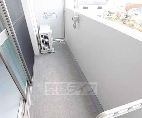 バルコニー　日当り良好なベランダ・