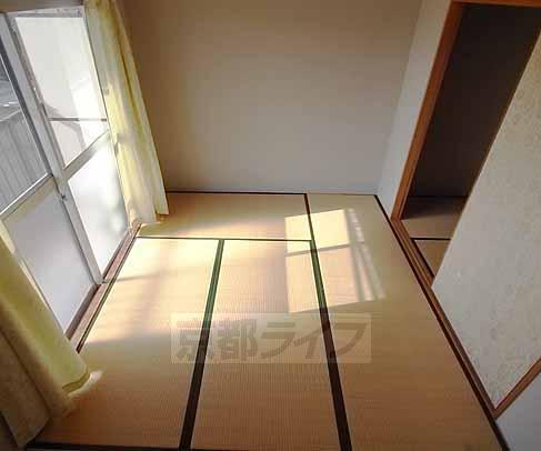 居室・リビング　６帖の和室です