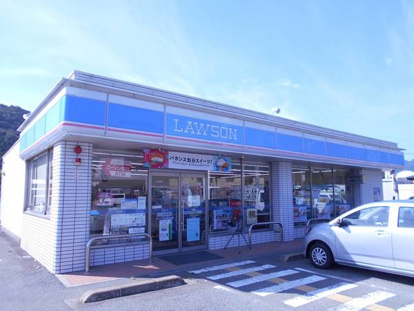 コンビニ　ローソン氷上町石生店（コンビニ）まで130m