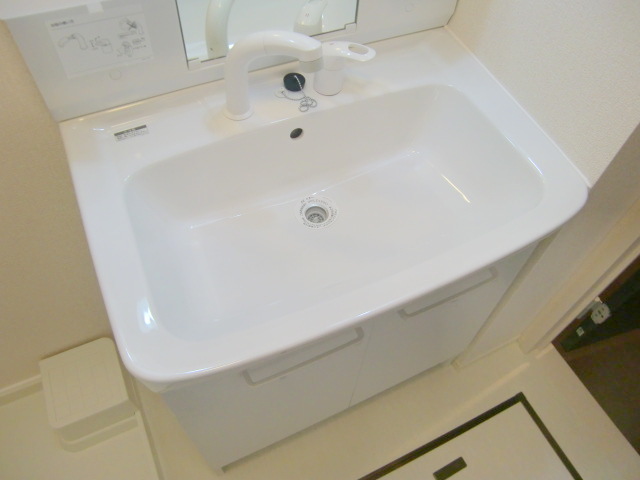 洗面設備　使いやすい洗面所です