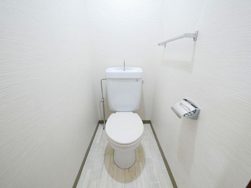 トイレ　※別号室参考写真