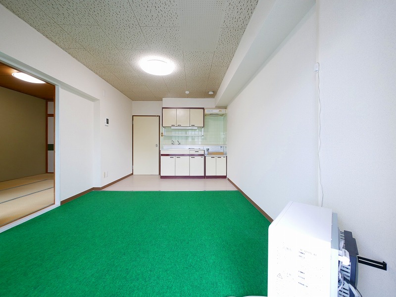 居室・リビング　※別号室参考写真