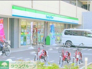 コンビニ　ファミリーマート羽田二丁目店（コンビニ）まで440m