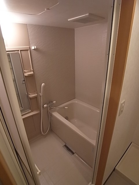 バス・シャワールーム　反転同タイプ