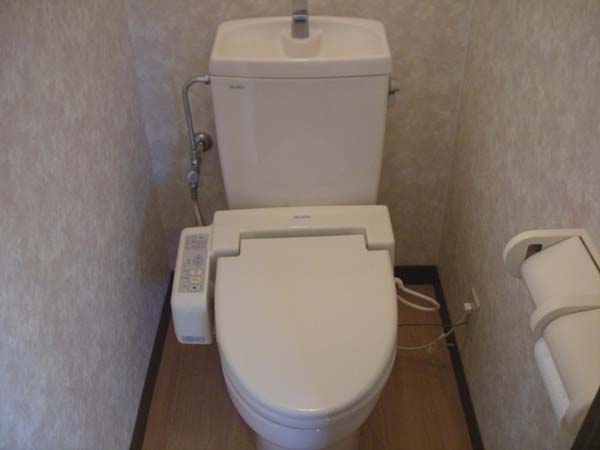 トイレ　コンパクトで使いやすいトイレです