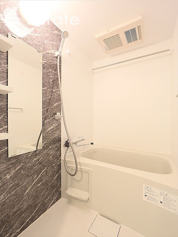 バス・シャワールーム　バスルーム