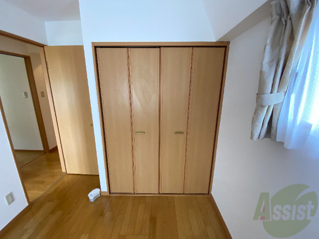 収納　収納がありました。お洋服や荷物はここへ。