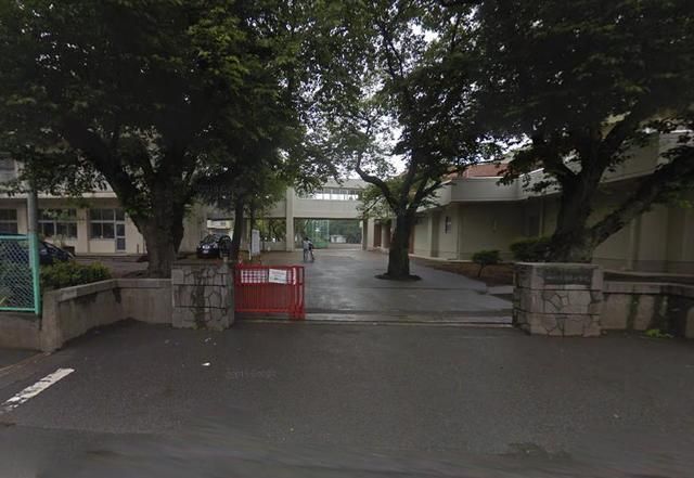 小学校　清新小学校（小学校）まで887m