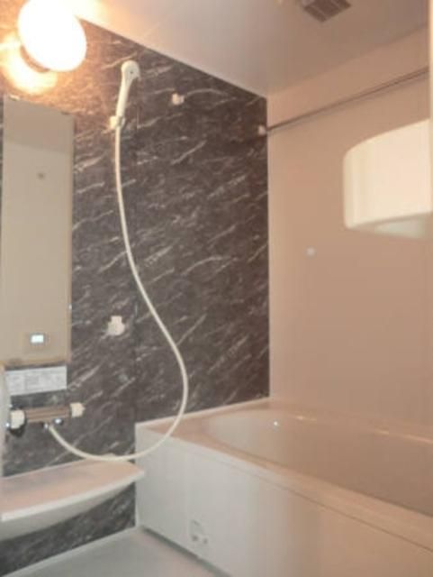 バス・シャワールーム　別号室の参考写真です