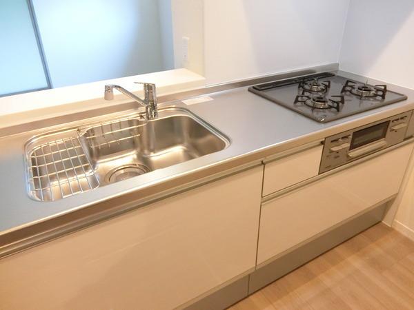 キッチン　同施工会社イメージ。