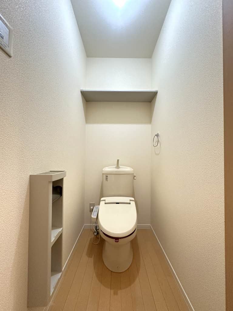 トイレ　トイレ