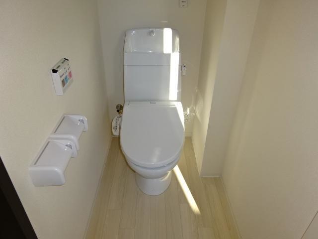 トイレ　シャワー付トイレ