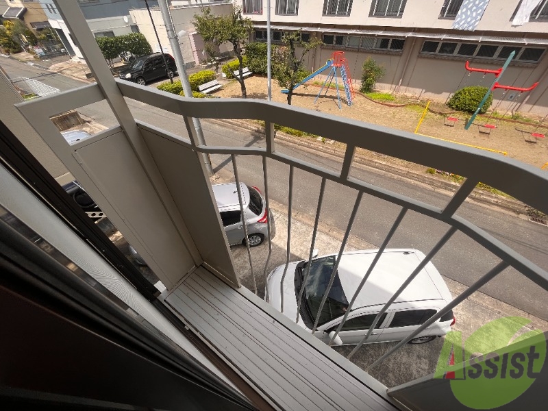 バルコニー　バルコニーはこちらです。こちらもコンパクトです。