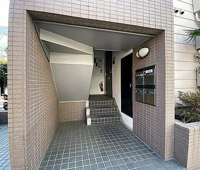 東京メトロ有楽町線 千川駅 徒歩8分 2階建 築33年の外観写真