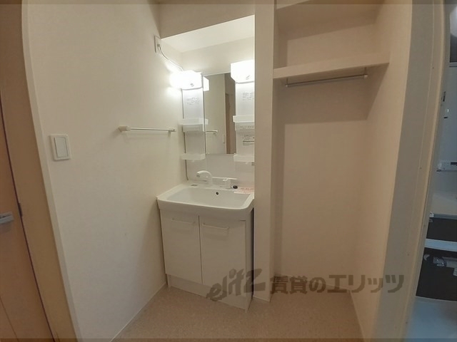 洗面設備　同仕様