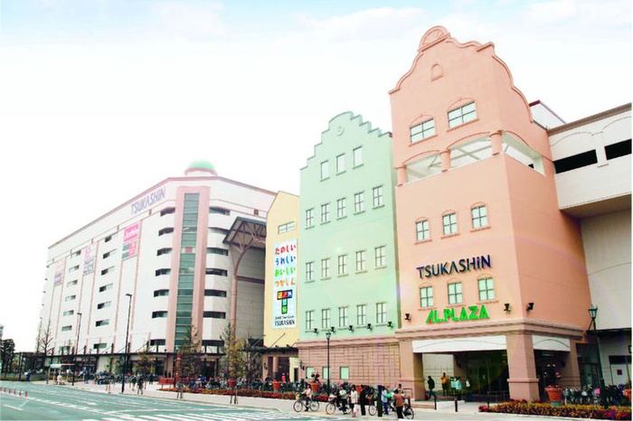 ショッピングセンター　グンゼタウンセンターつかしん（ショッピングセンター）まで550m