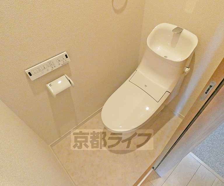 トイレ　ウォシュレットつきです！