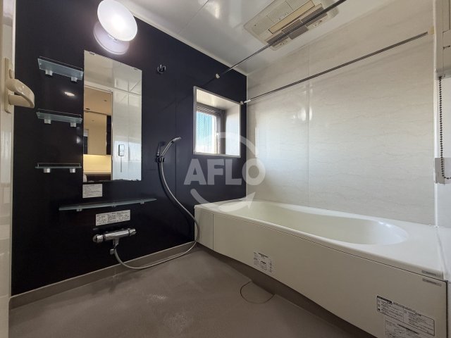 バス・シャワールーム　レジディア心斎橋ウエスト　浴室