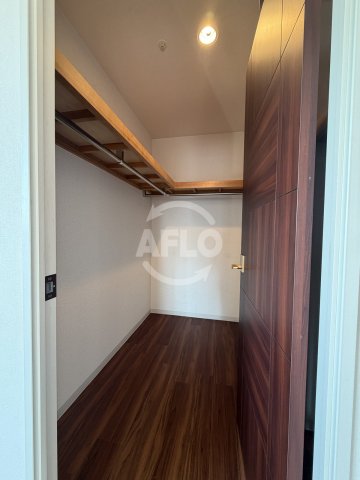 収納　レジディア心斎橋ウエスト　クローゼット