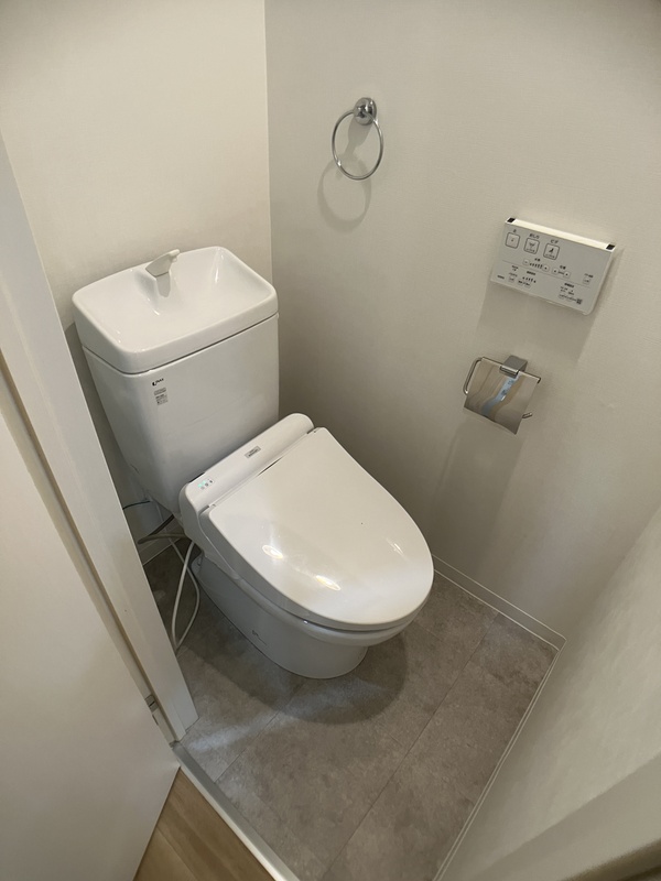 トイレ　トイレ