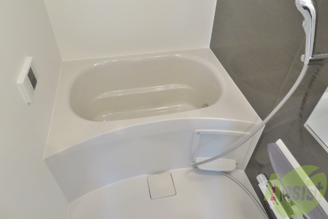 バス・シャワールーム　バスルームはこちらです。一日の疲れをここで癒して下さい。