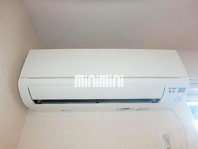 その他設備　リビングのエアコンになります。