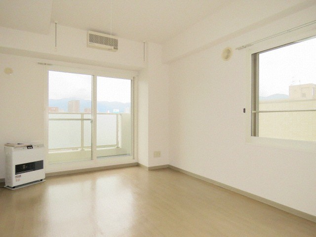 居室・リビング　他号室のお写真です。参考にご覧ください。