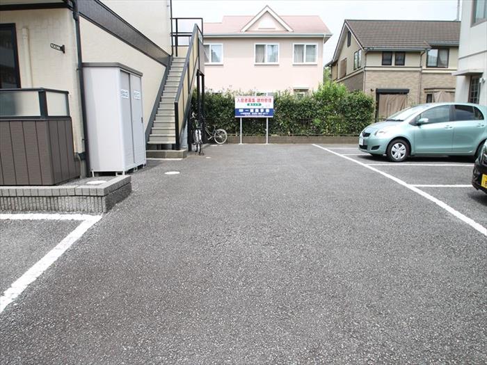 駐車場　駐車場