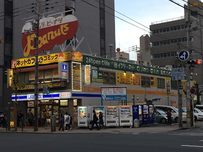 コンビニ　ローソン 日本橋三丁目交差点東店（コンビニ）まで478m