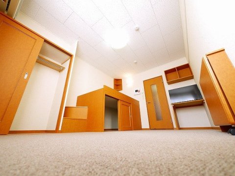 居室・リビング　ゆったり過ごせる居間です