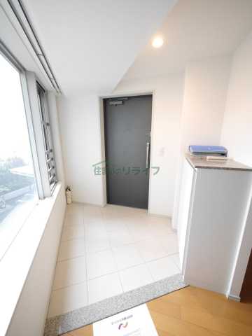 玄関　プライムアーバン四谷外苑東