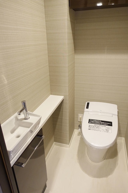 トイレ　※別部屋参考写真