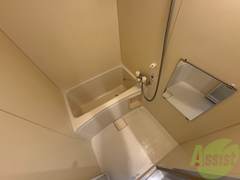 バス・シャワールーム　お風呂になります。一日の疲れを癒してくださいね。