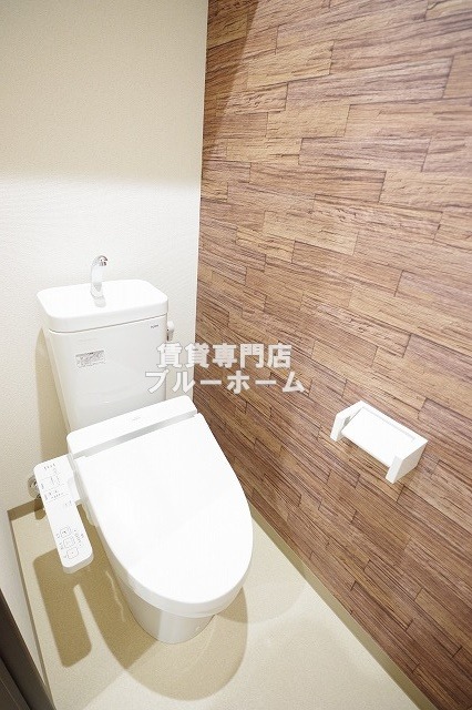 トイレ　温水洗浄便座です！