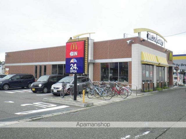 飲食店　マクドナルド１１６新潟坂井店（飲食店）まで429m
