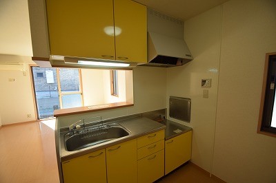 キッチン　一階の写真です