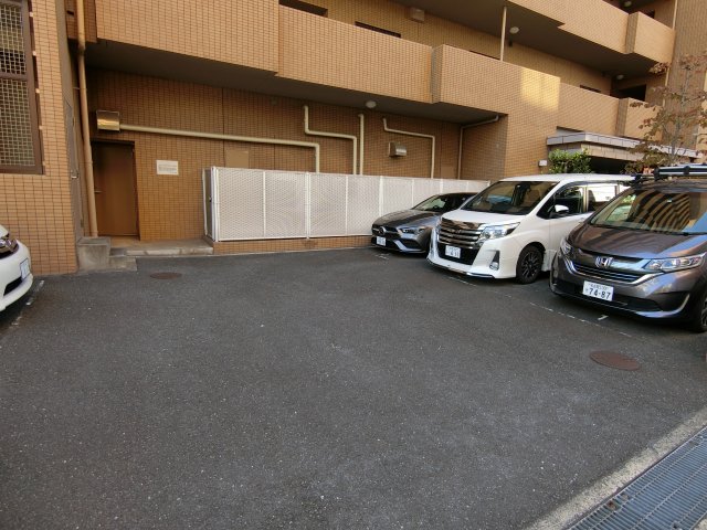 駐車場　詳細は、RISUMO江坂本店までお問合せください♪