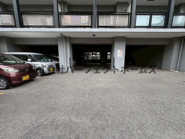 駐車場　駐車場完備です