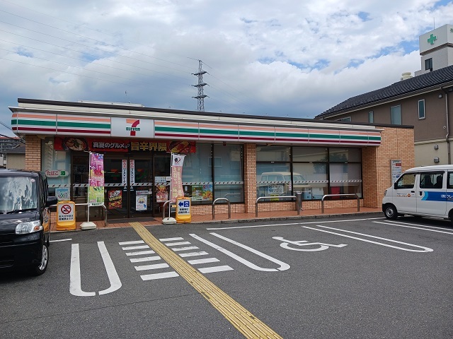 コンビニ　セブンイレブン加納８丁目店様（コンビニ）まで1100m