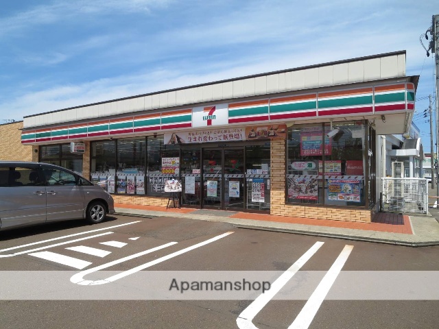 コンビニ　セブンイレブン（コンビニ）まで418m